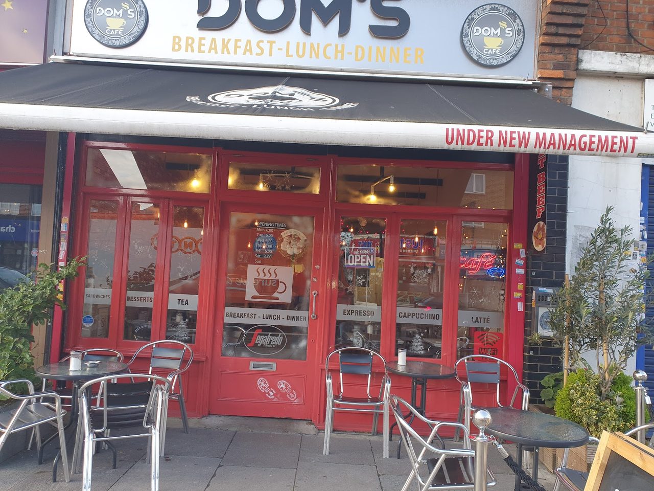 Doms Cafe