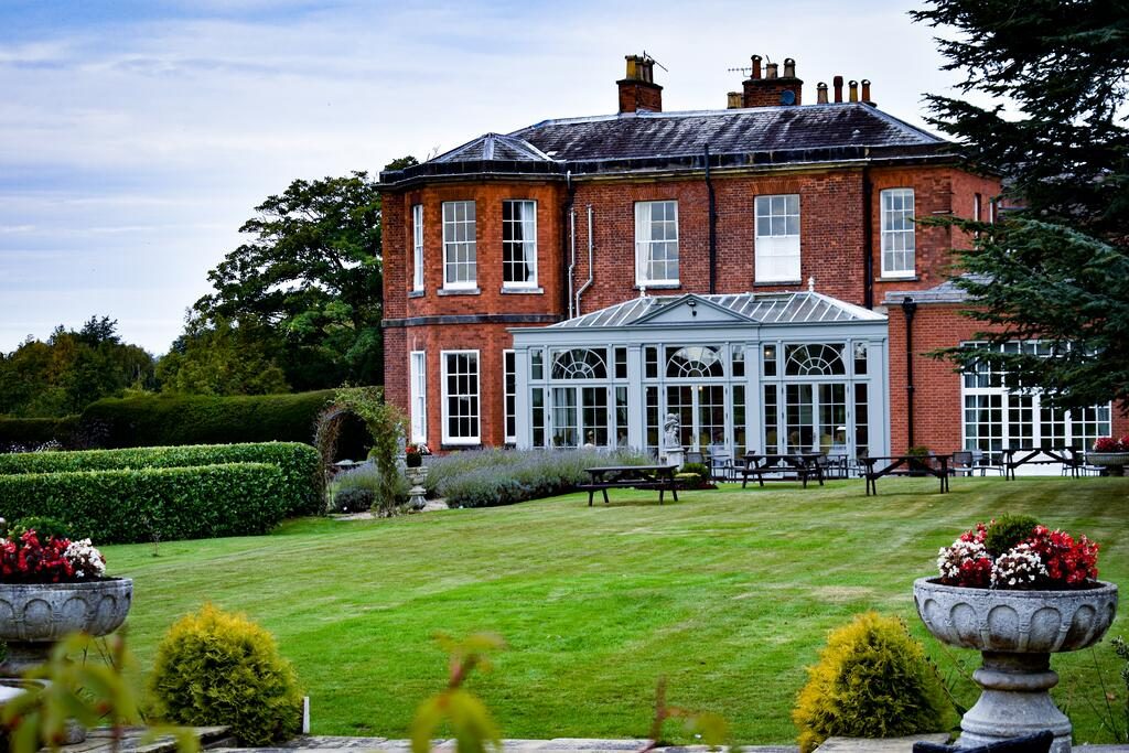 Dovecliffe Hall Hotel & Restaurant