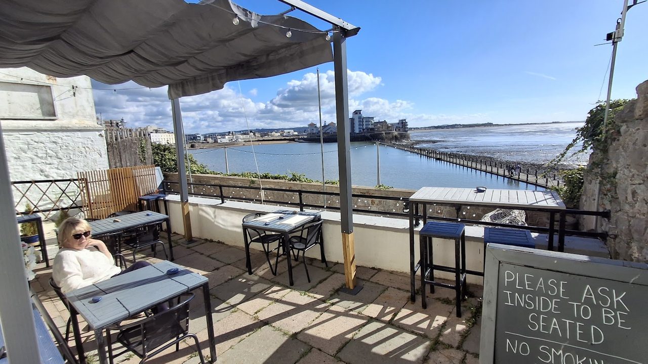 Driftwood Restaurant and Wine Bar