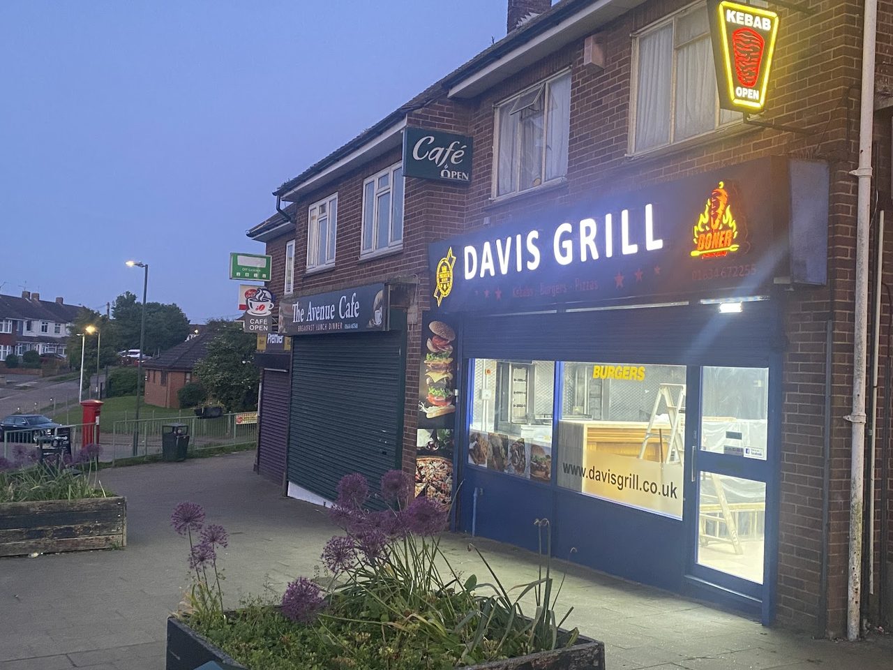 Dunais Burger & Pizza House