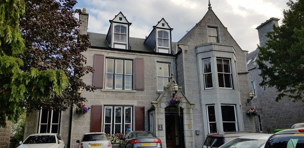 DUTCH MILL HOTEL