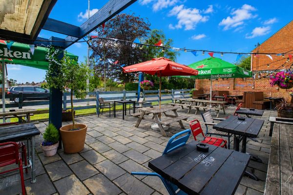 Eight Belles (Alberta Rose Taphouse)