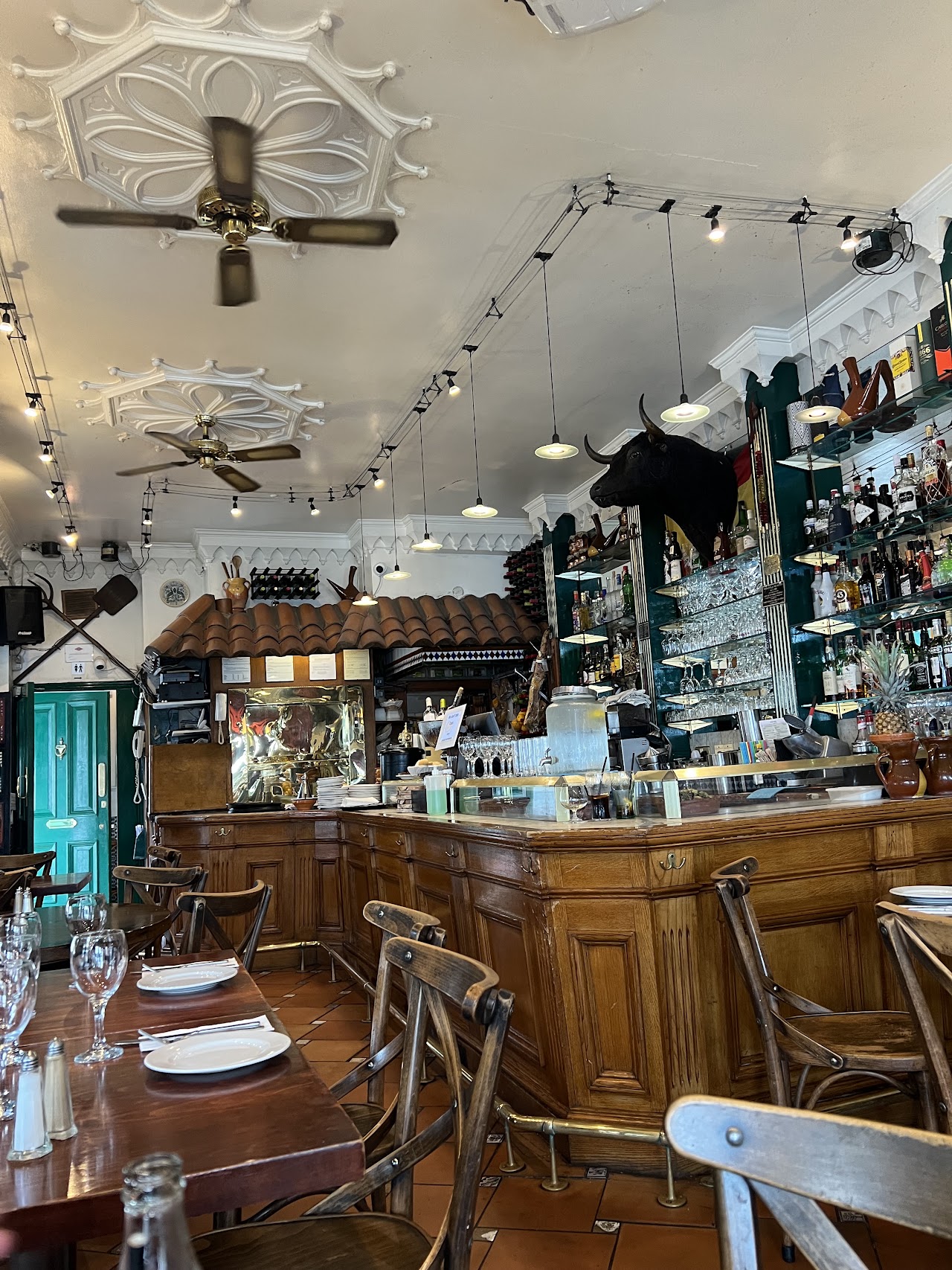 El Metro Tapas Bar