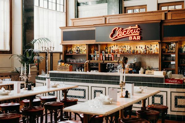 Electric Bar & Diner at The Ned