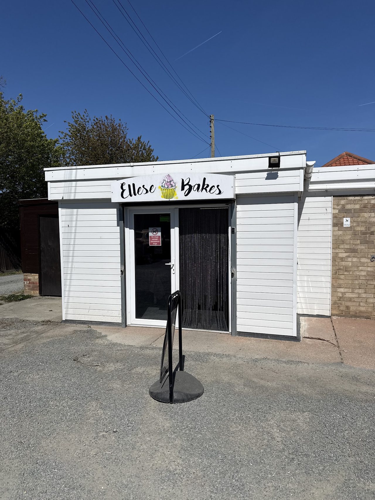 Ellese Bakes