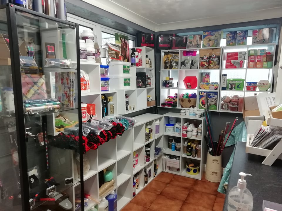 Equisign Tack & Feed/Stirrup A Treat