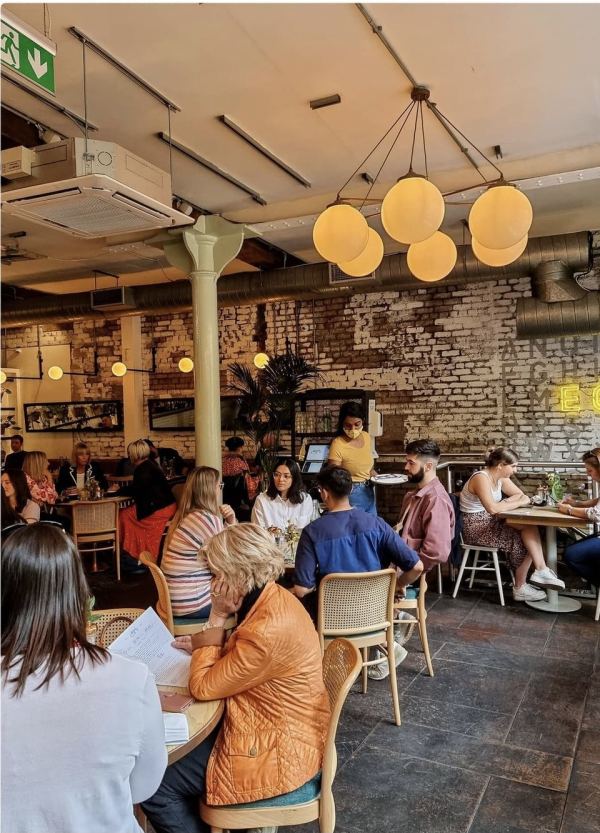 Evelyn’s Café Bar
