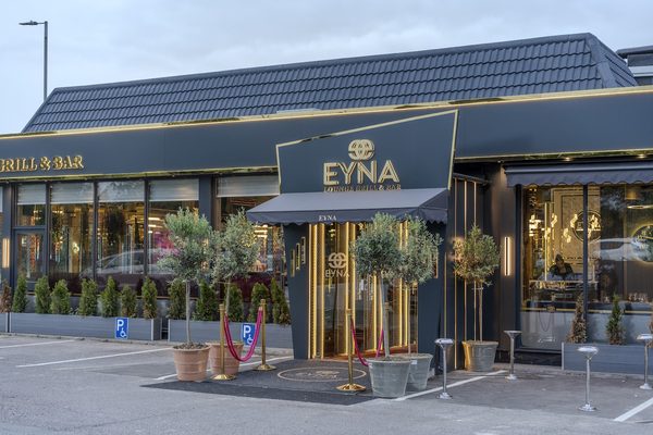 Eyna