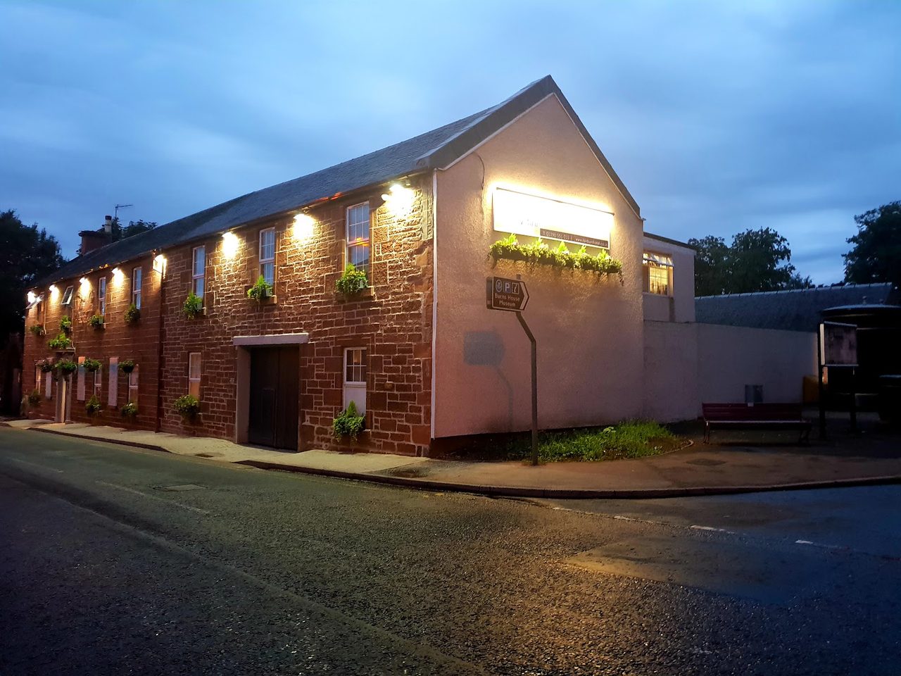 Fairburn Hotel