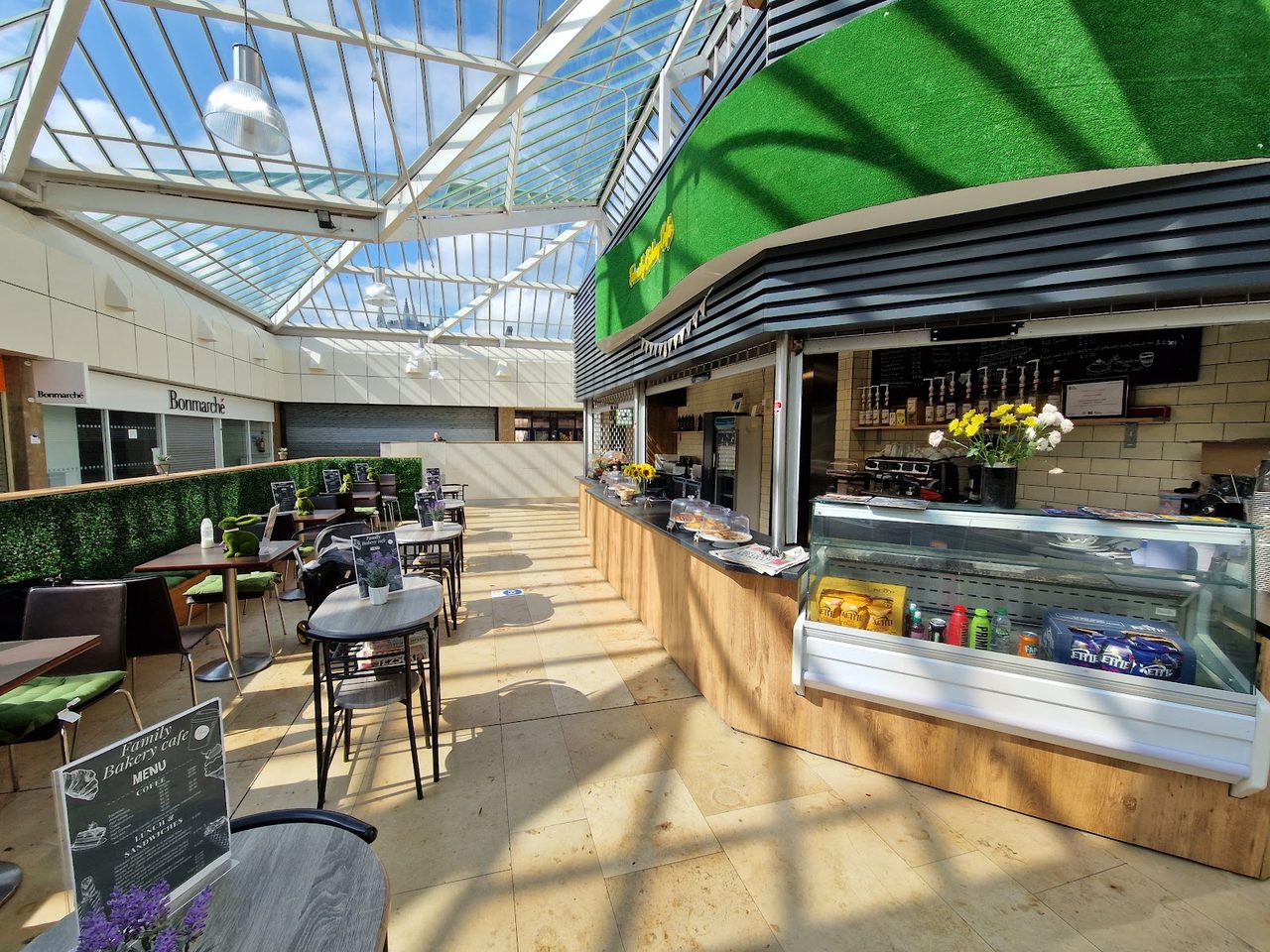 FAMILY BAKERY CAFE