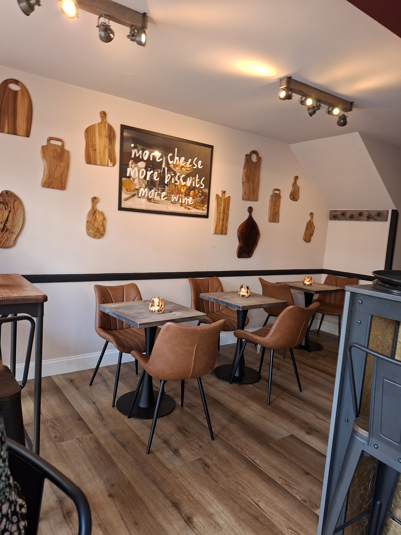 Fat Louie's (Limited) Wine Bar