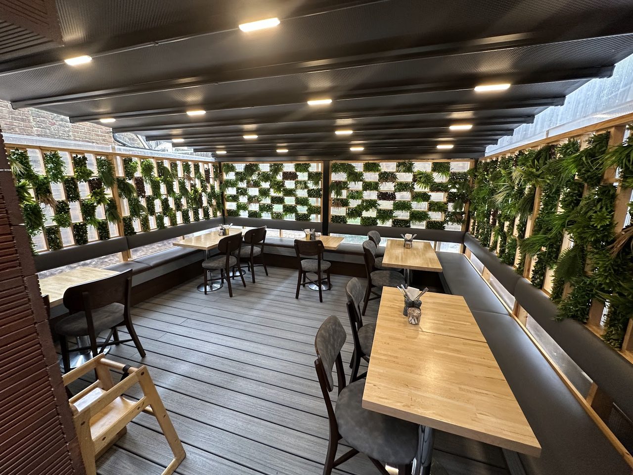 Fine Eat Kitchen