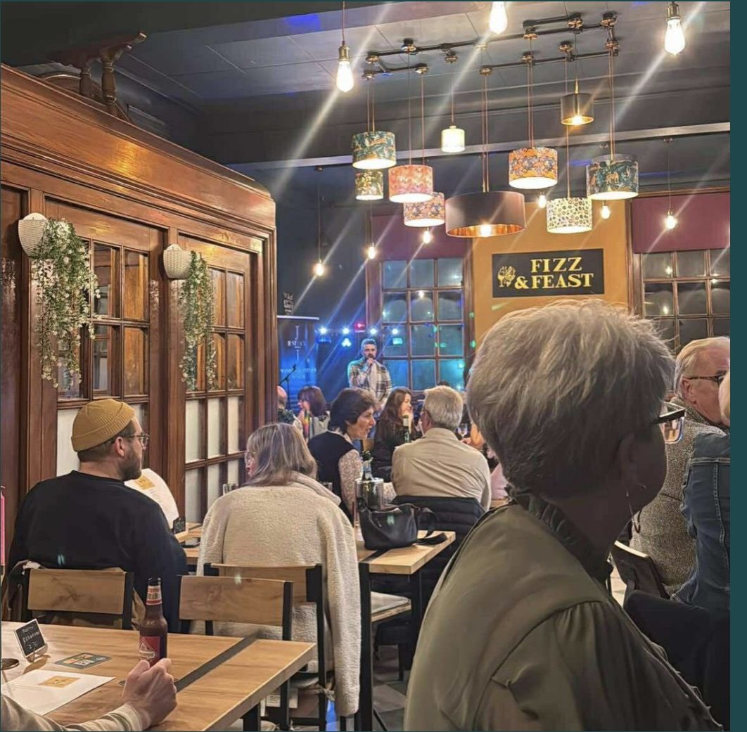 Fizz and Feast Lounge Bar