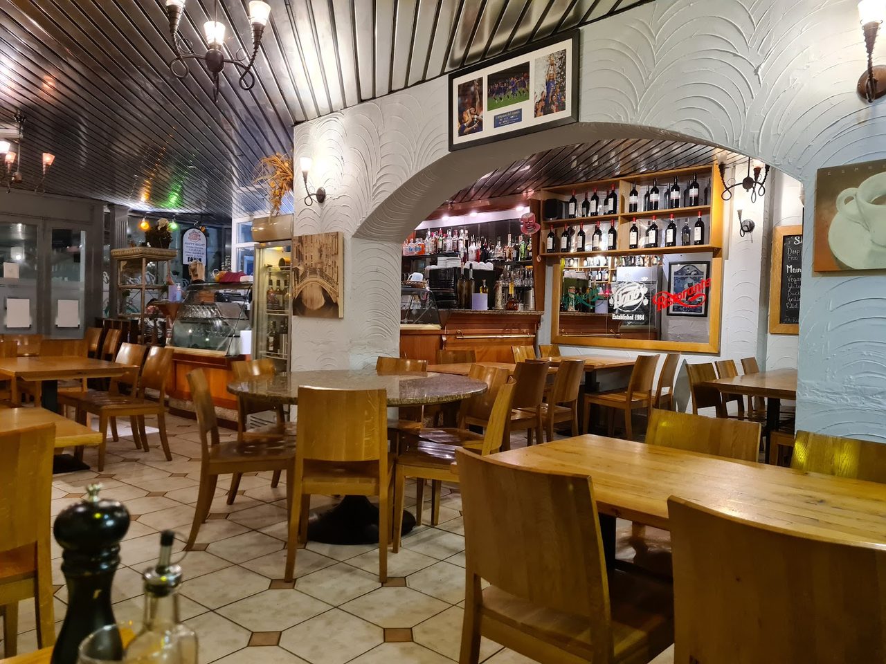 Florios Restaurant