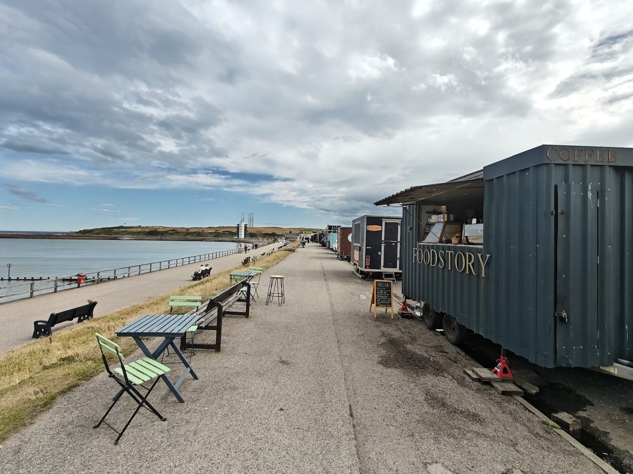 FOODSTORY HUT