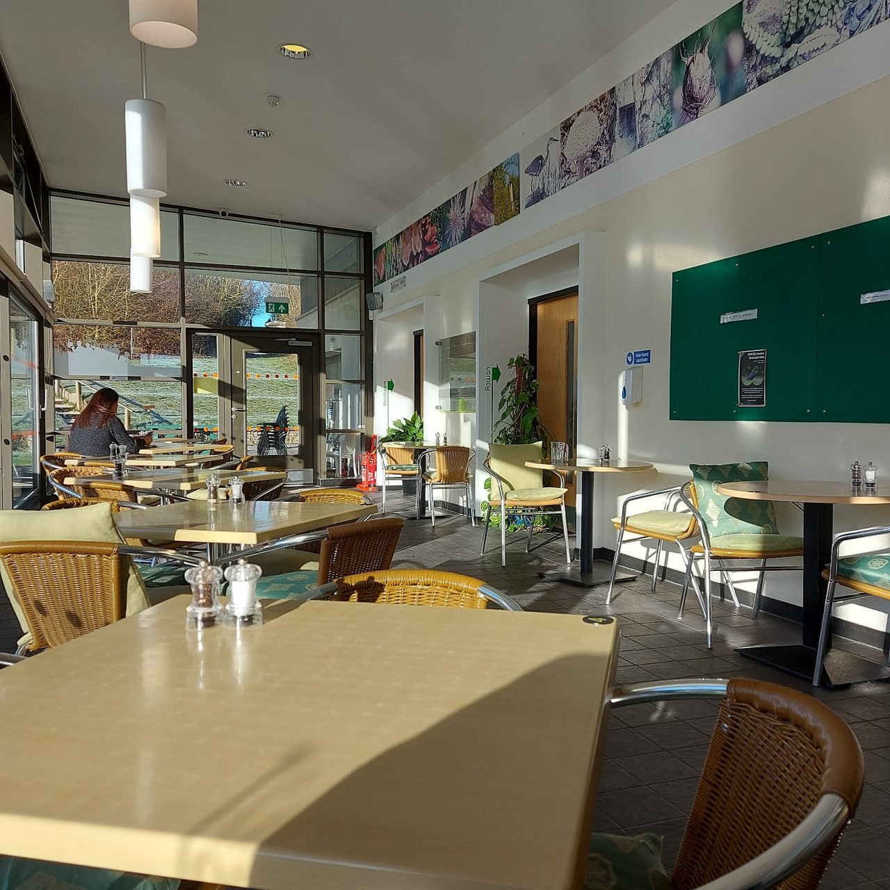 Footprints Cafe