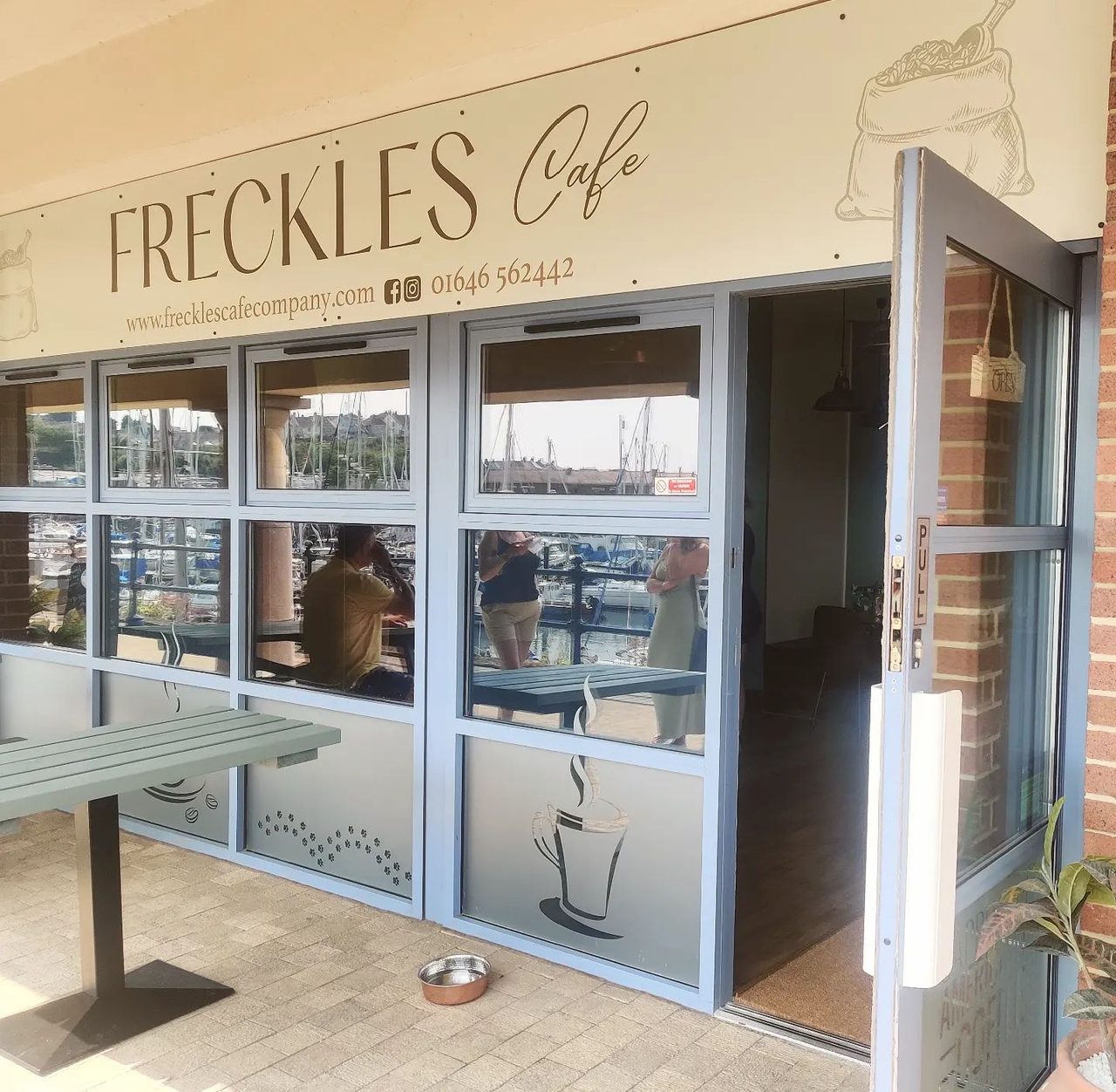 Freckles Cafe