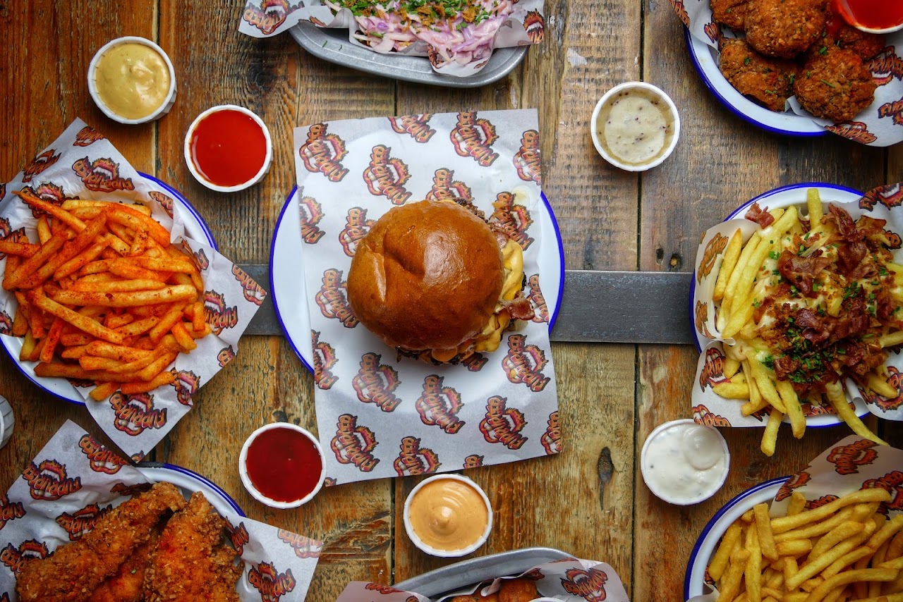 Fup Burger / Three Stories