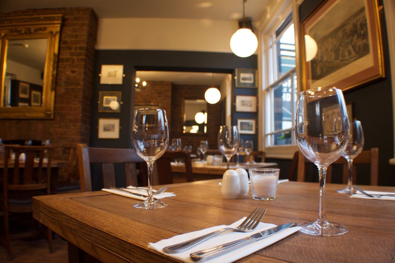 Gilbey's Bar, Restaurant And Townhouse