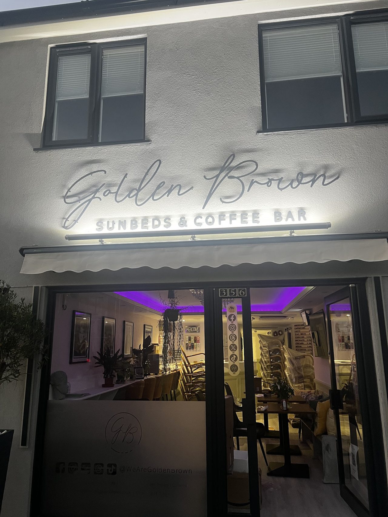 Golden Brown Sunbeds & Coffee Bar
