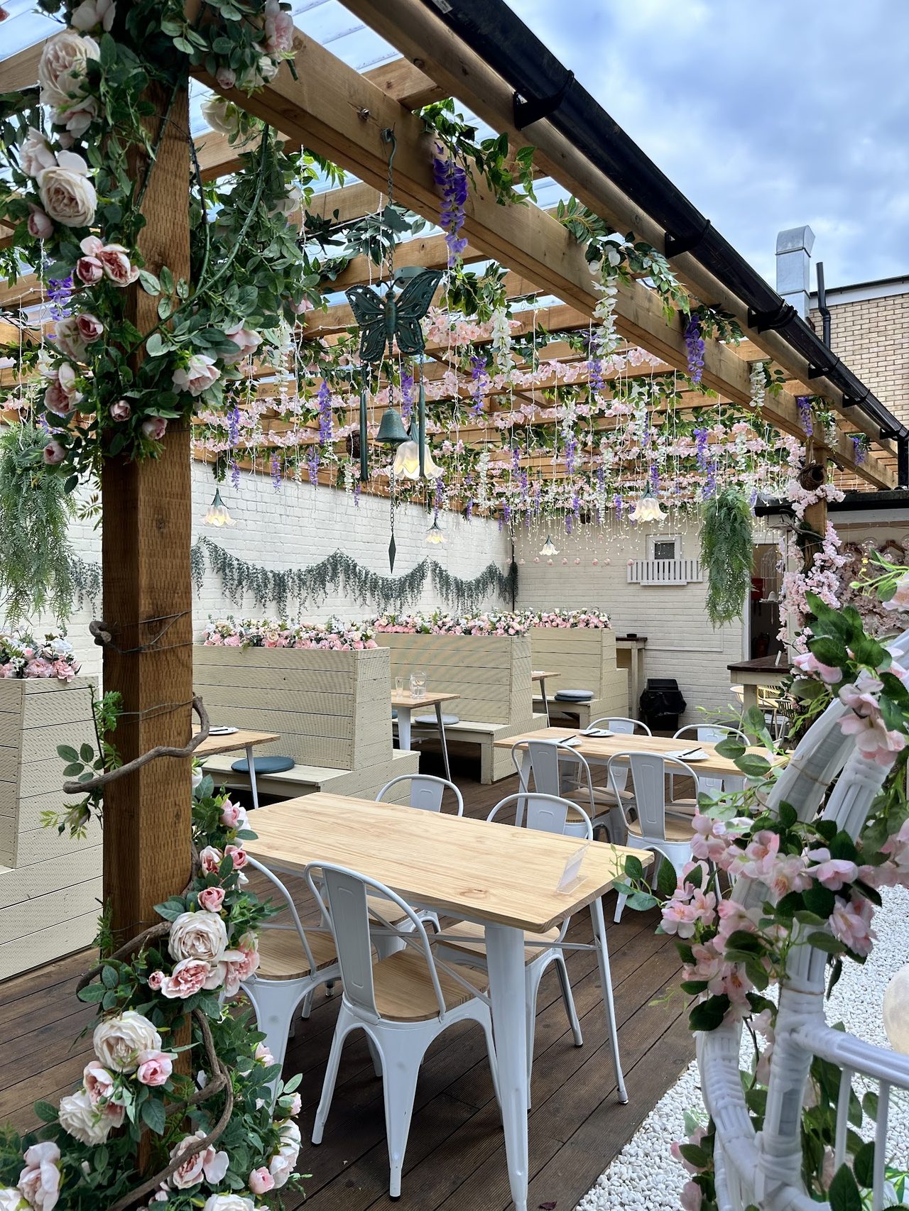 Grandma's Food & Bar