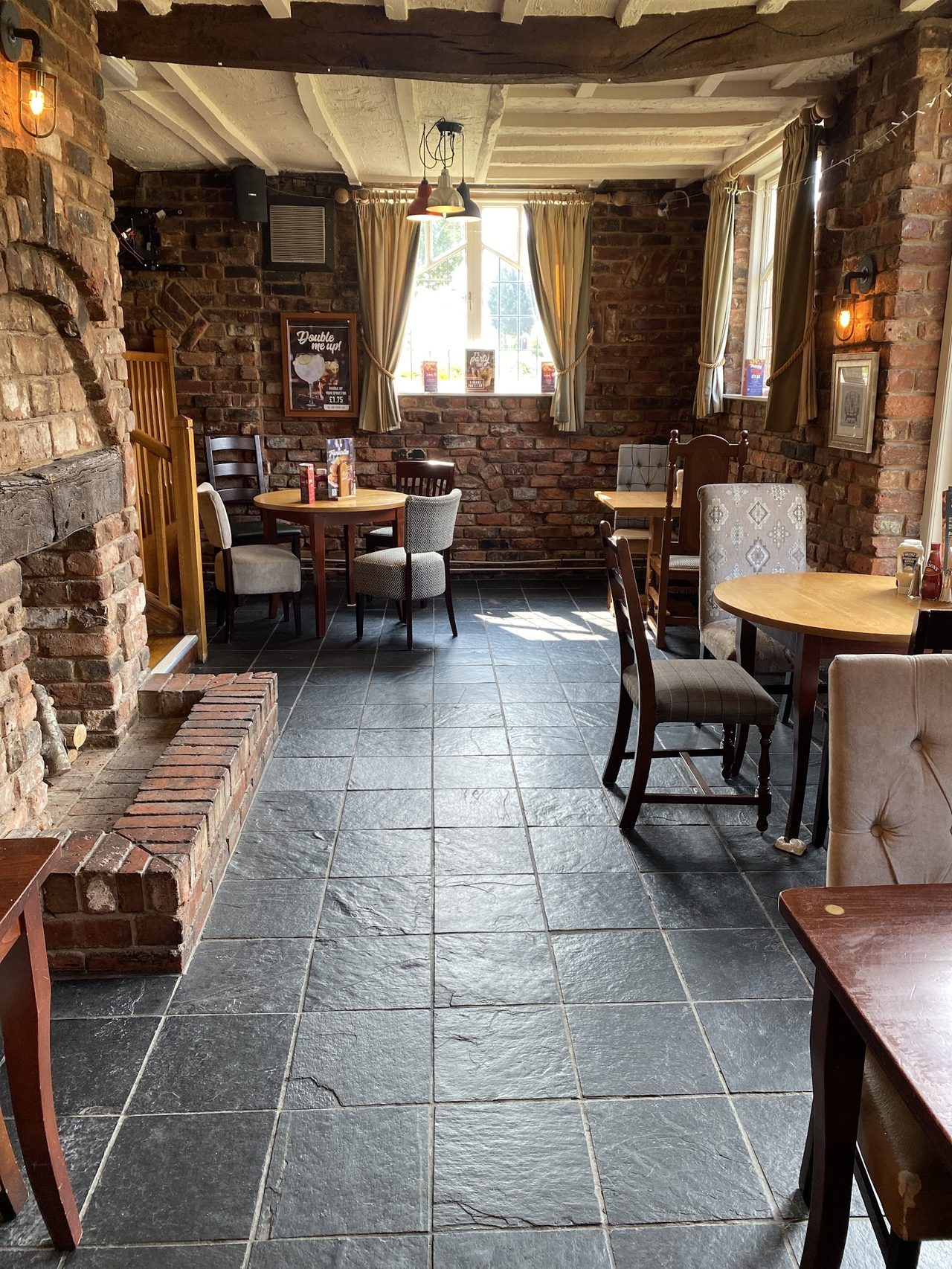 Greyhound Inn