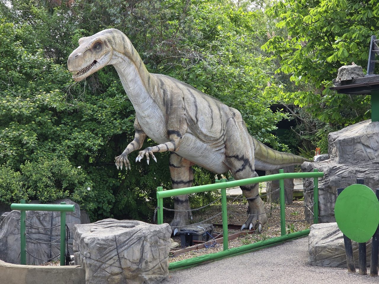 Gulliver's Dinosaur and Farm Park