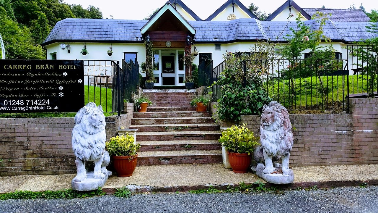Gwesty Carreg Bran Hotel