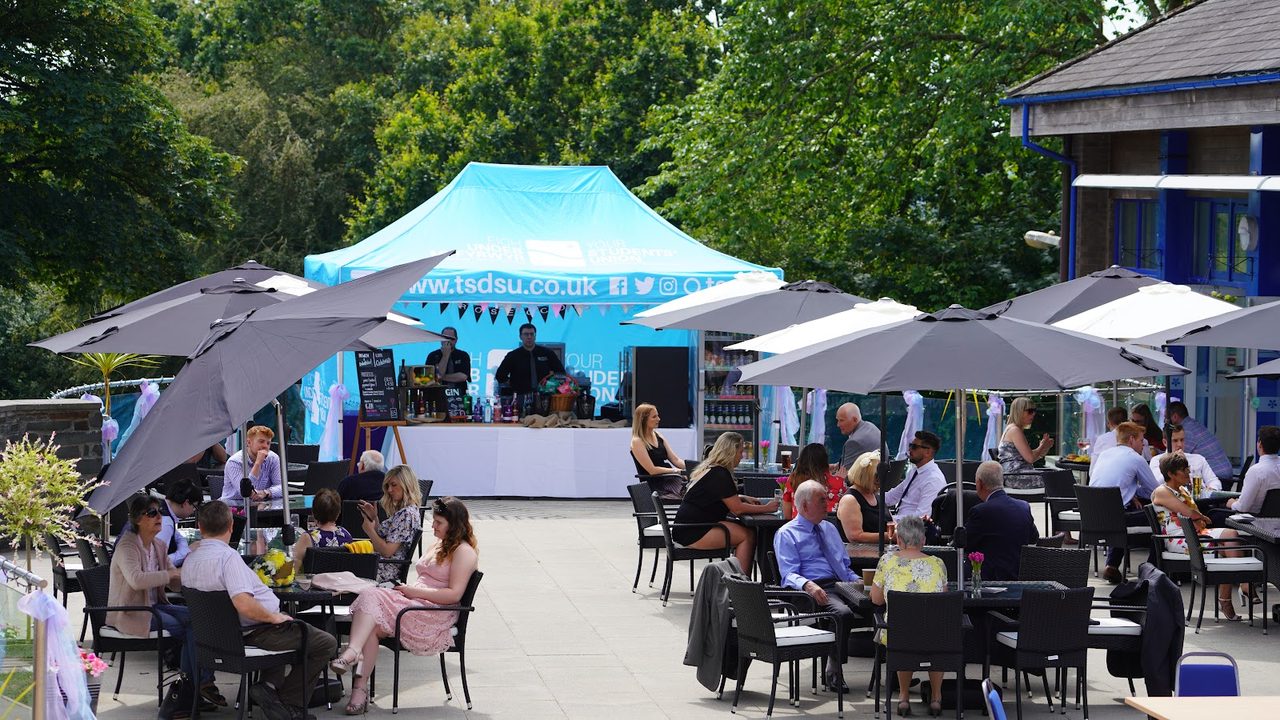 HALLIWELL CENTRE & Snack Bar