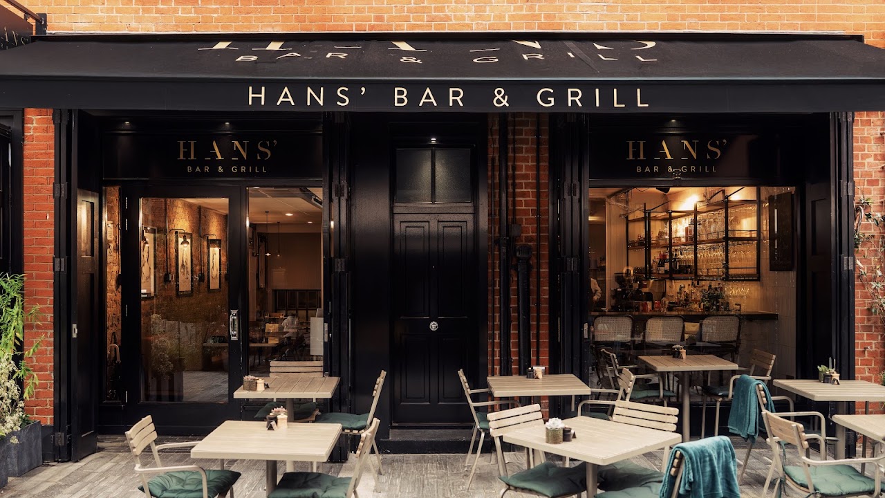 Hans’ Bar & Grill at 11 Cadogan Gardens