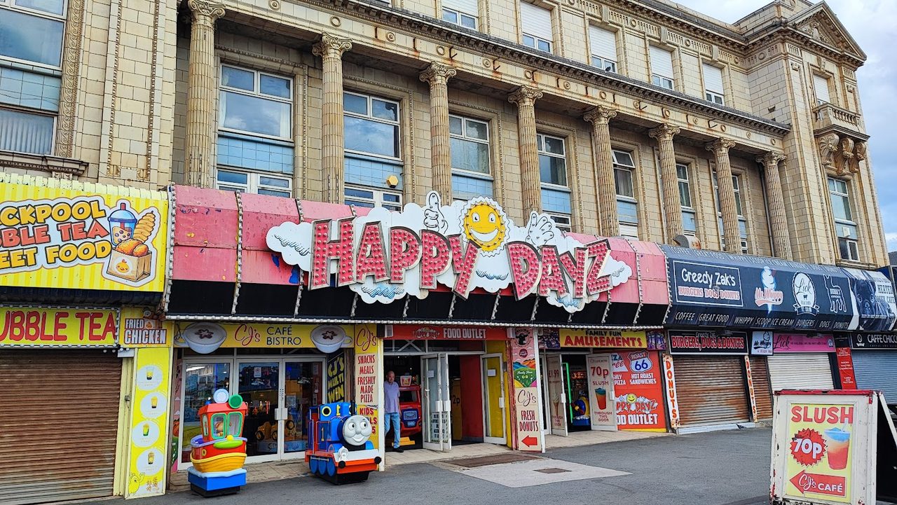 Happy Dayz Amusements (C J's Bistro)