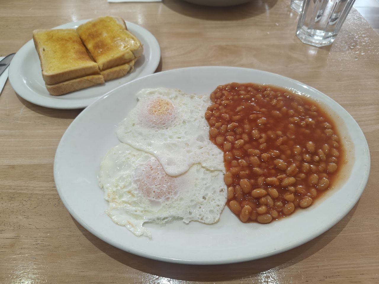 Happy Eater Cafe