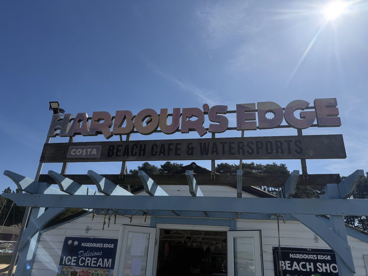 Harbour's Edge Beach Cafe