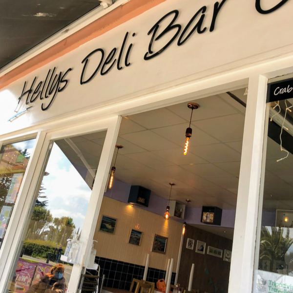 Hellys Bistro