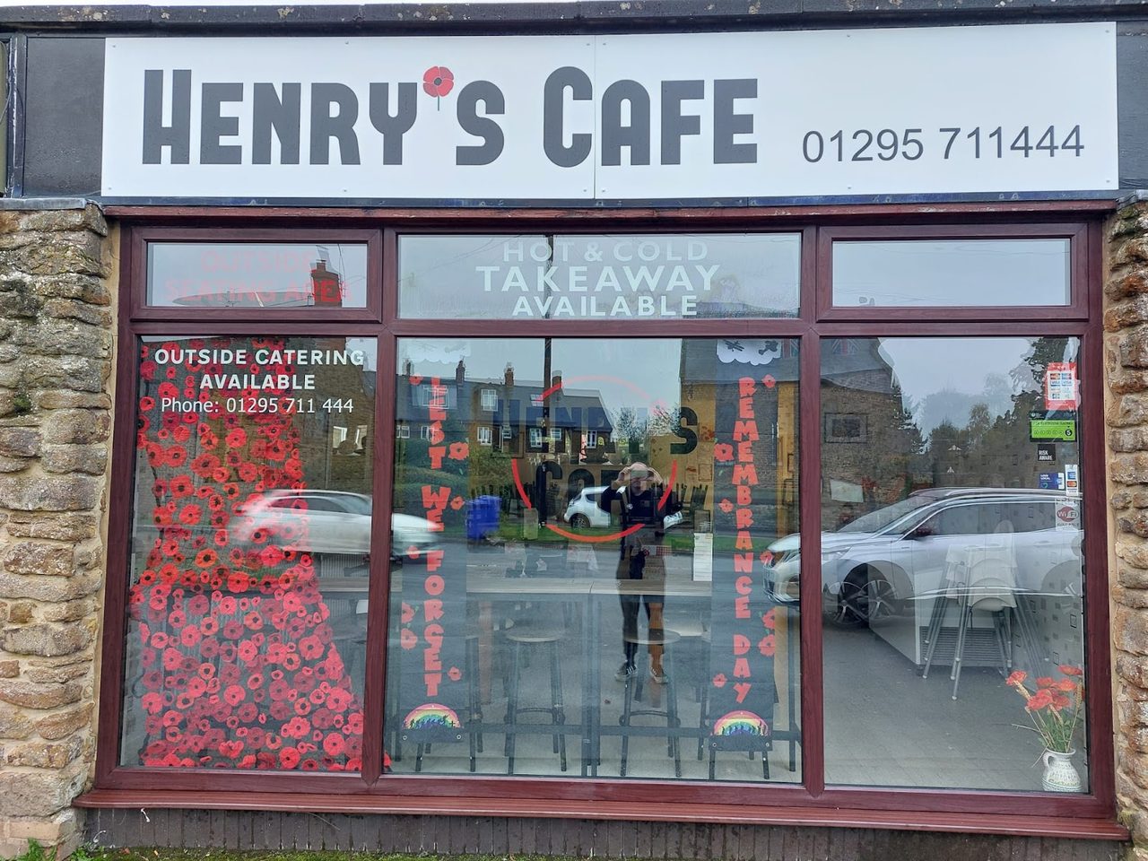 Henry's Cafe