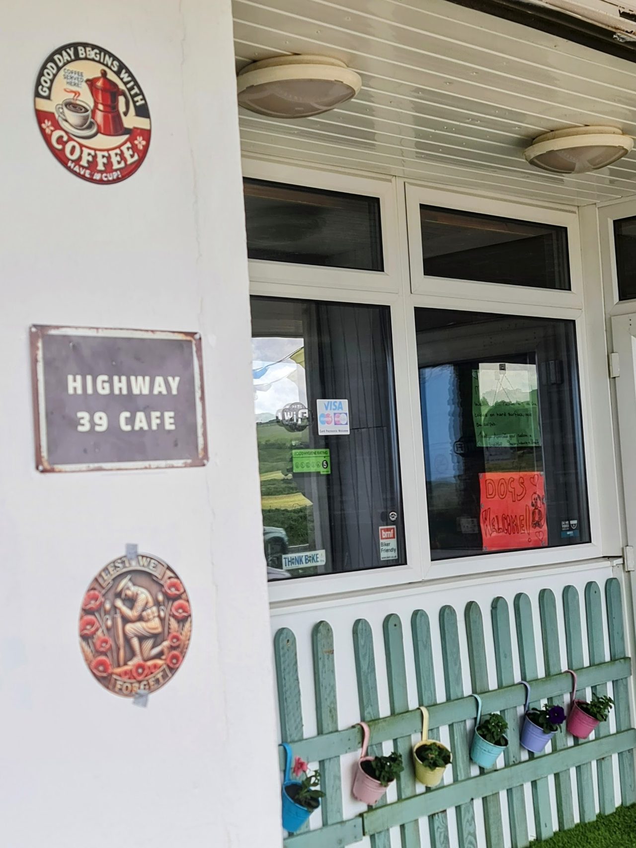Highway 39 Cafe And Lounge