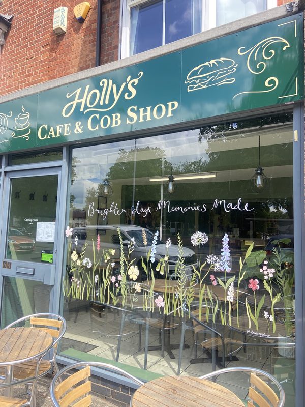 Holly's Cafe & Cob Shop