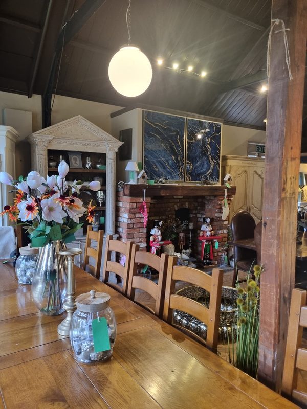Holme Stores