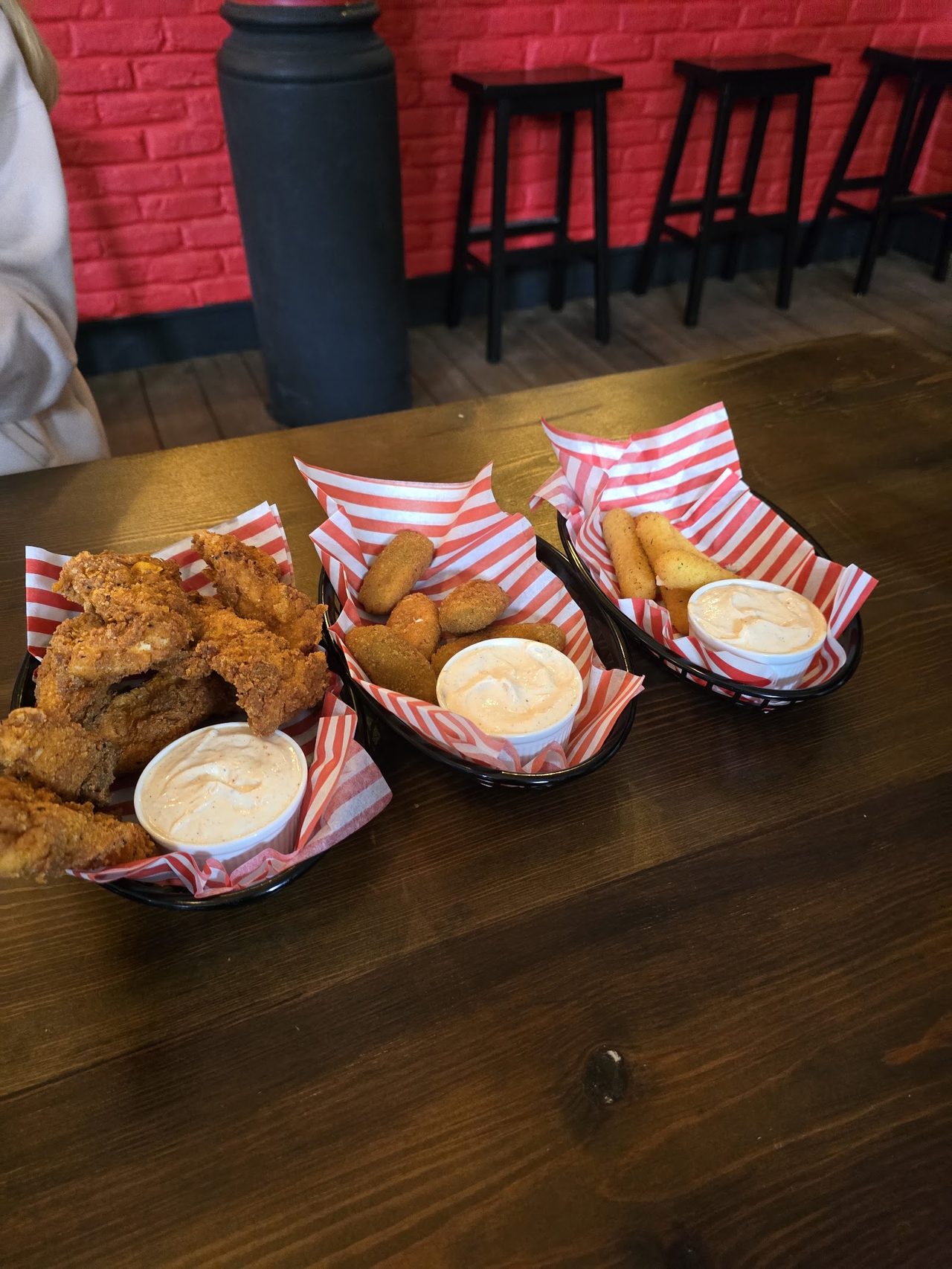 Honky Tonk Bar and Grill