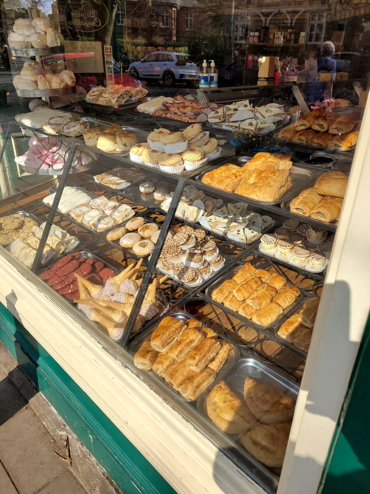 Hot Roast And Farmhouse Bakery