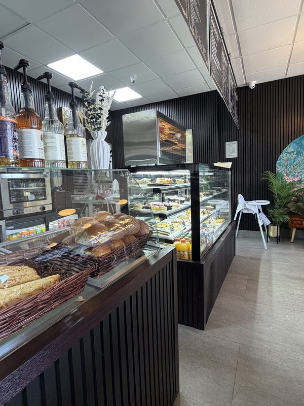 Hugos Cafe