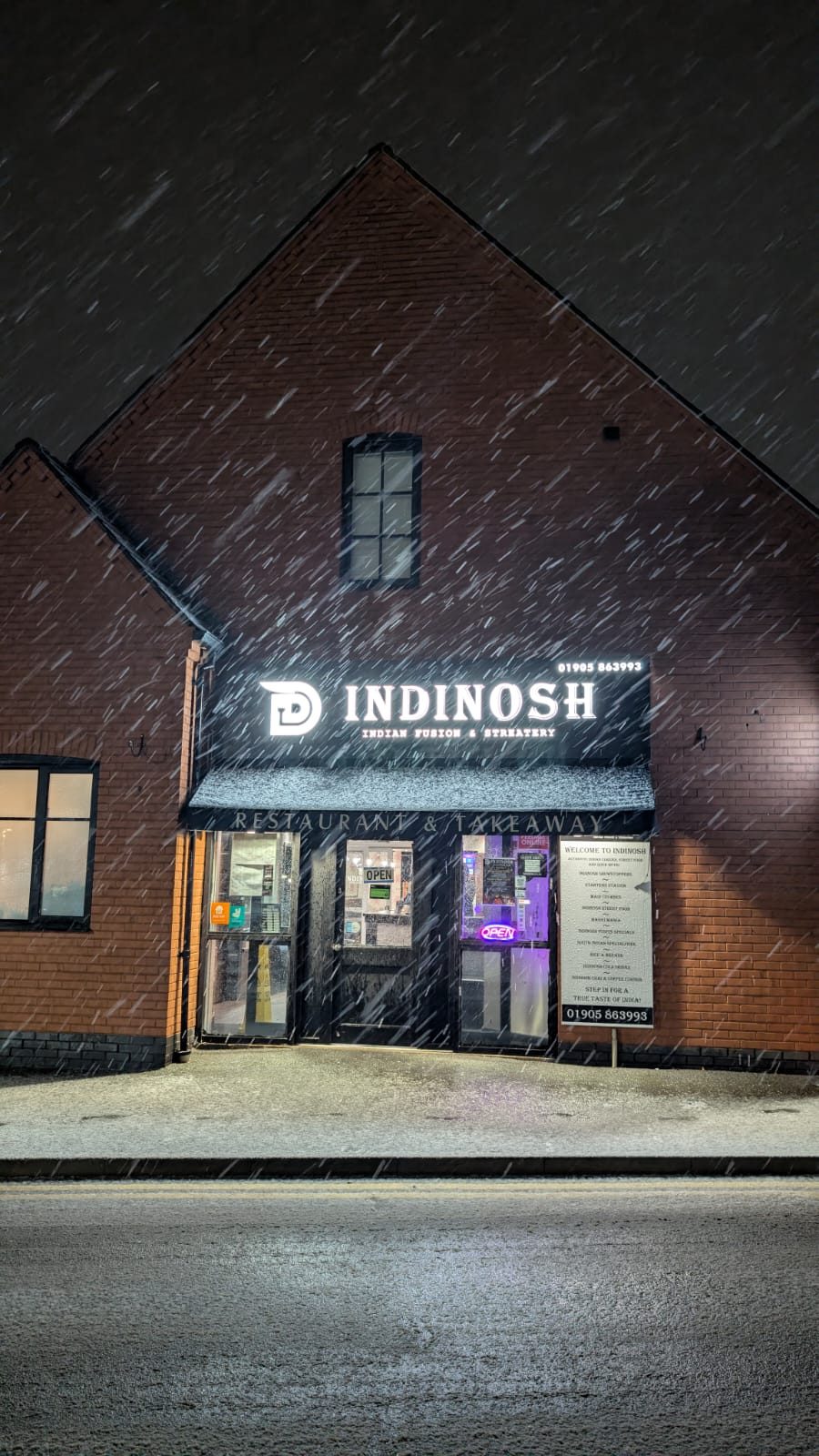 Indinosh Lounge