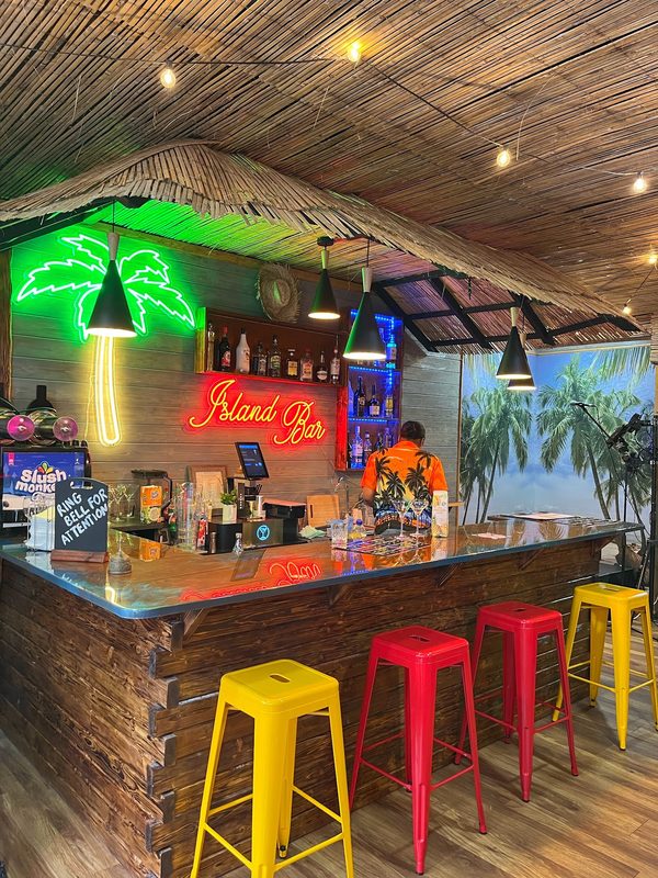 Island Lounge