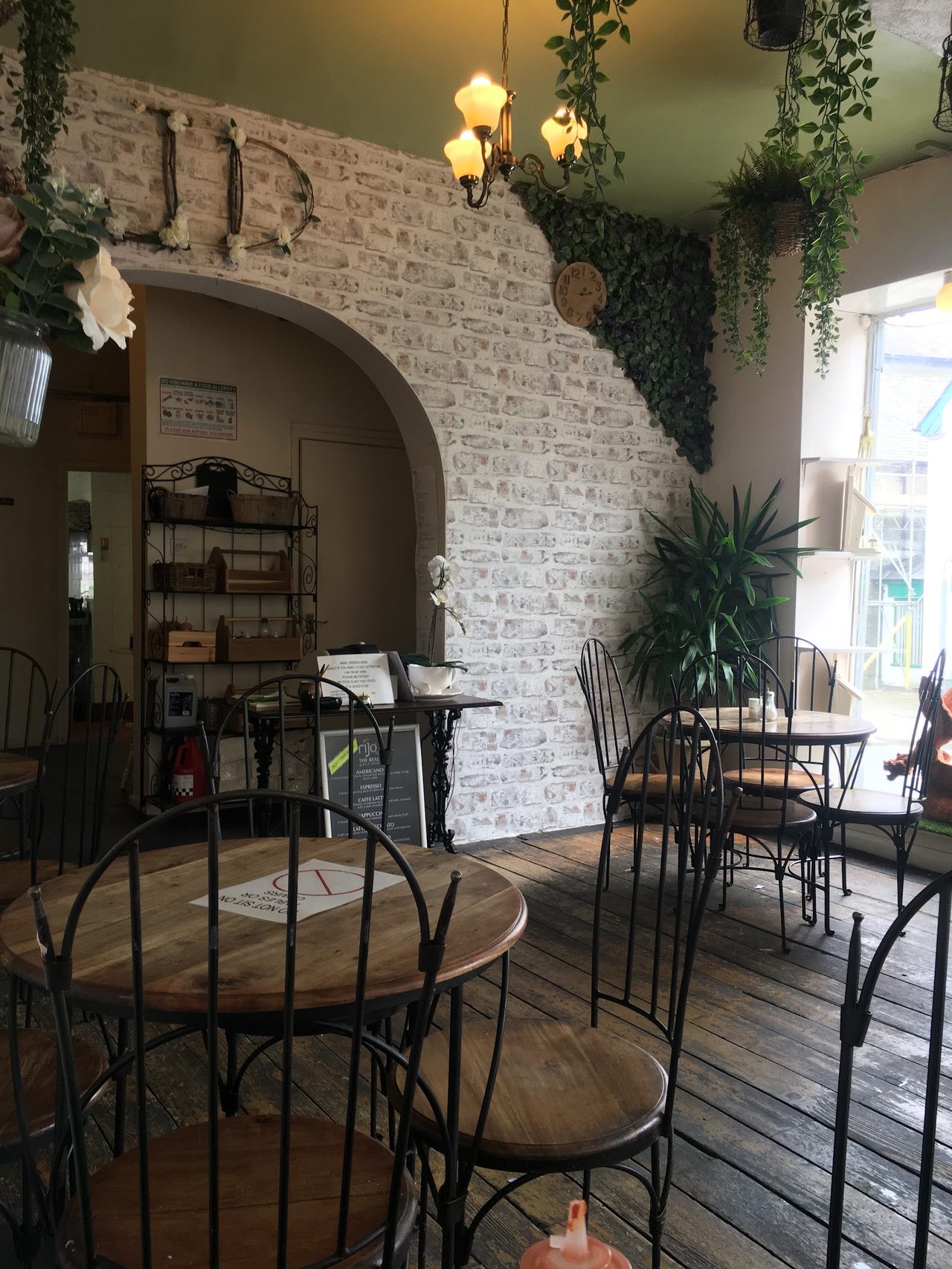 J Ds Cafe