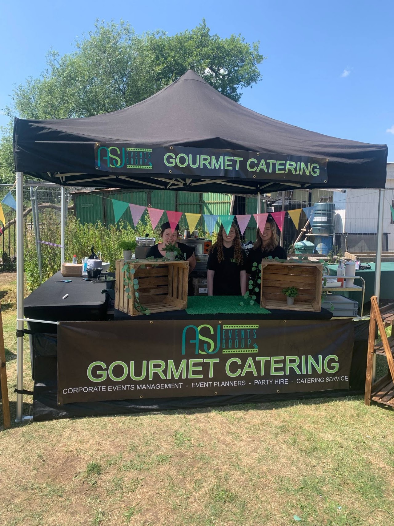 J & E CATERING