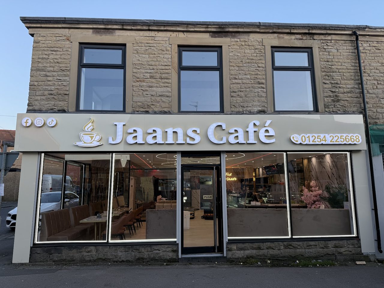 Jaan's Cafe