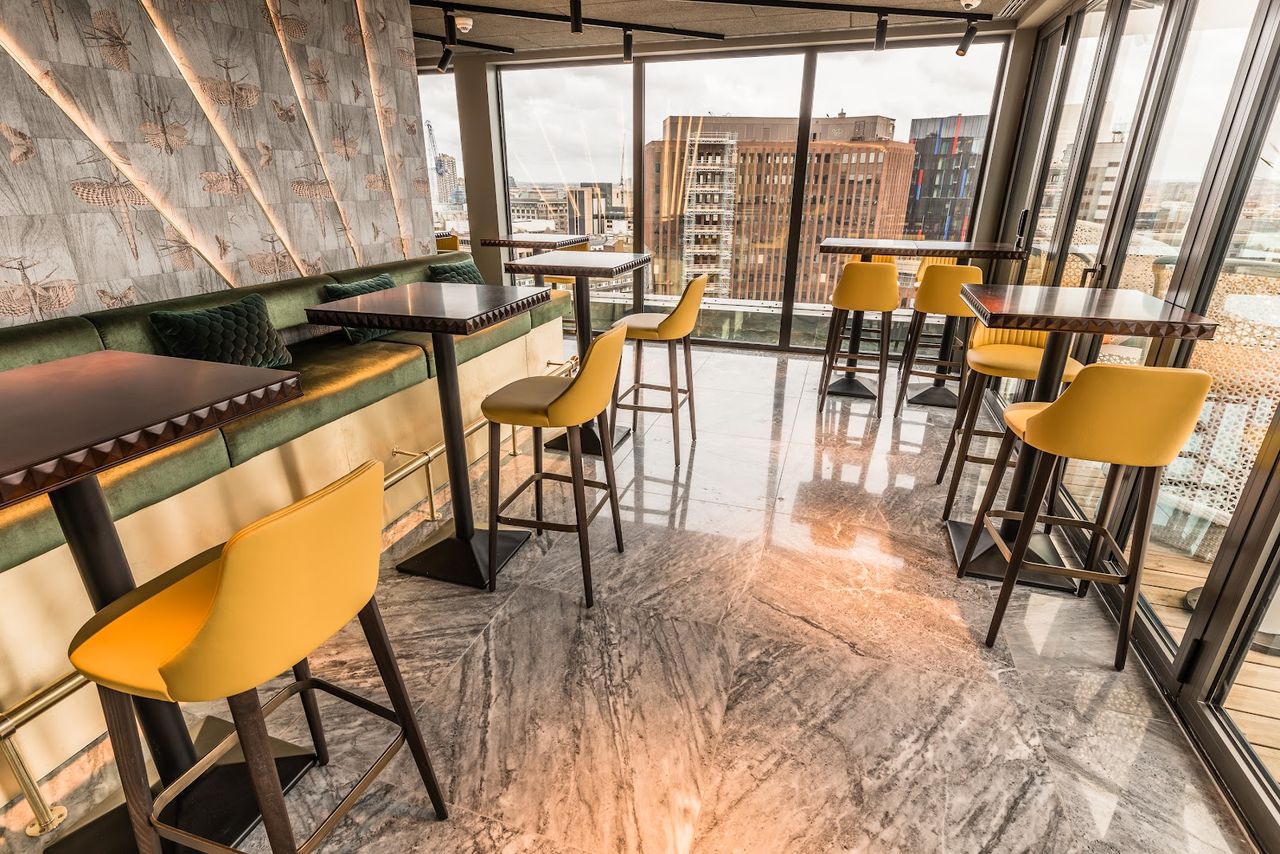 Jin Bo Law Skybar