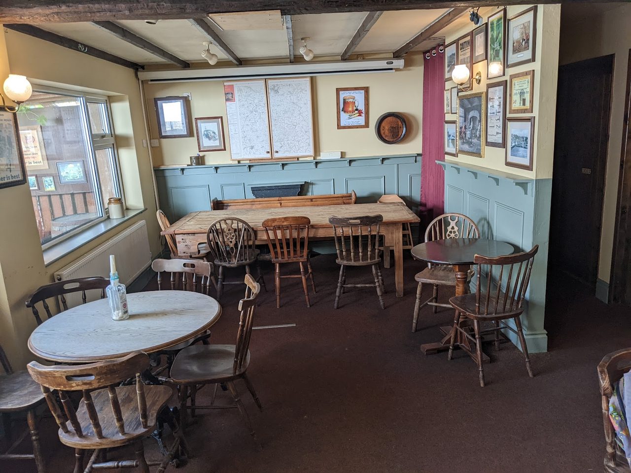 Jolly Farmers Inn