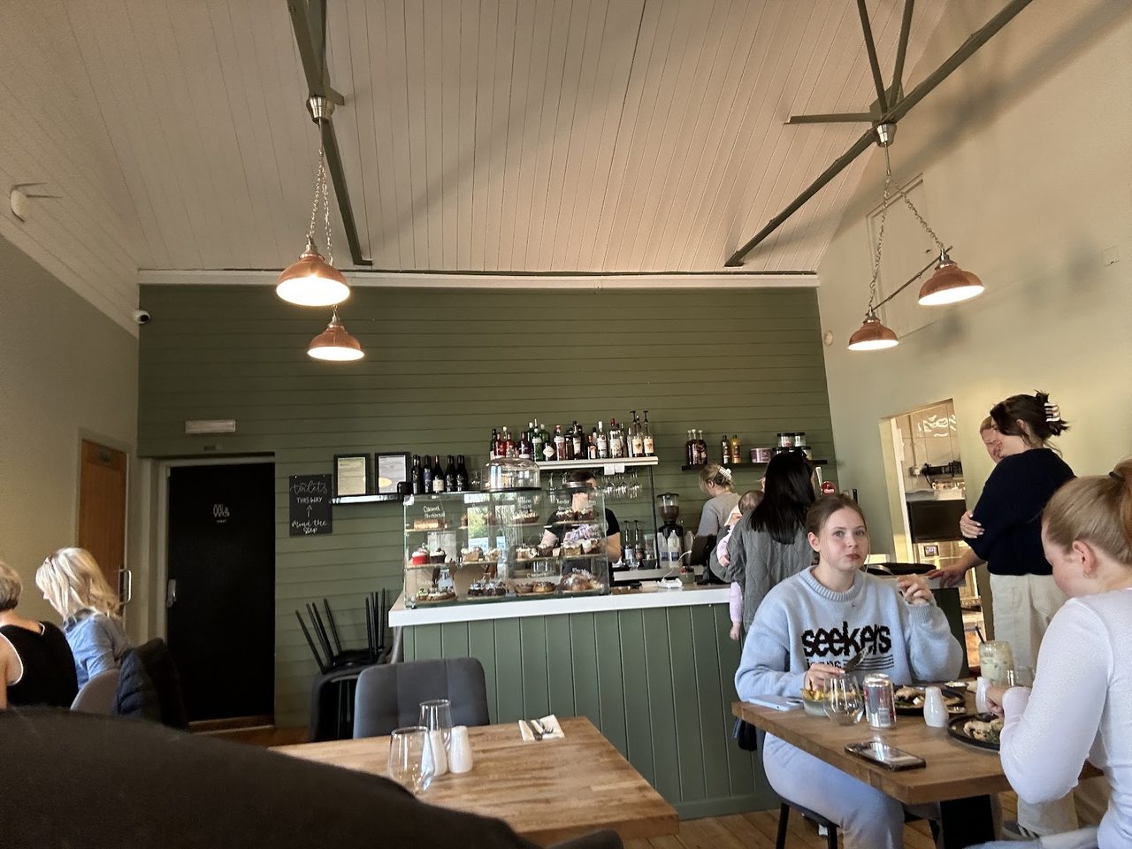 KIN Restaurant