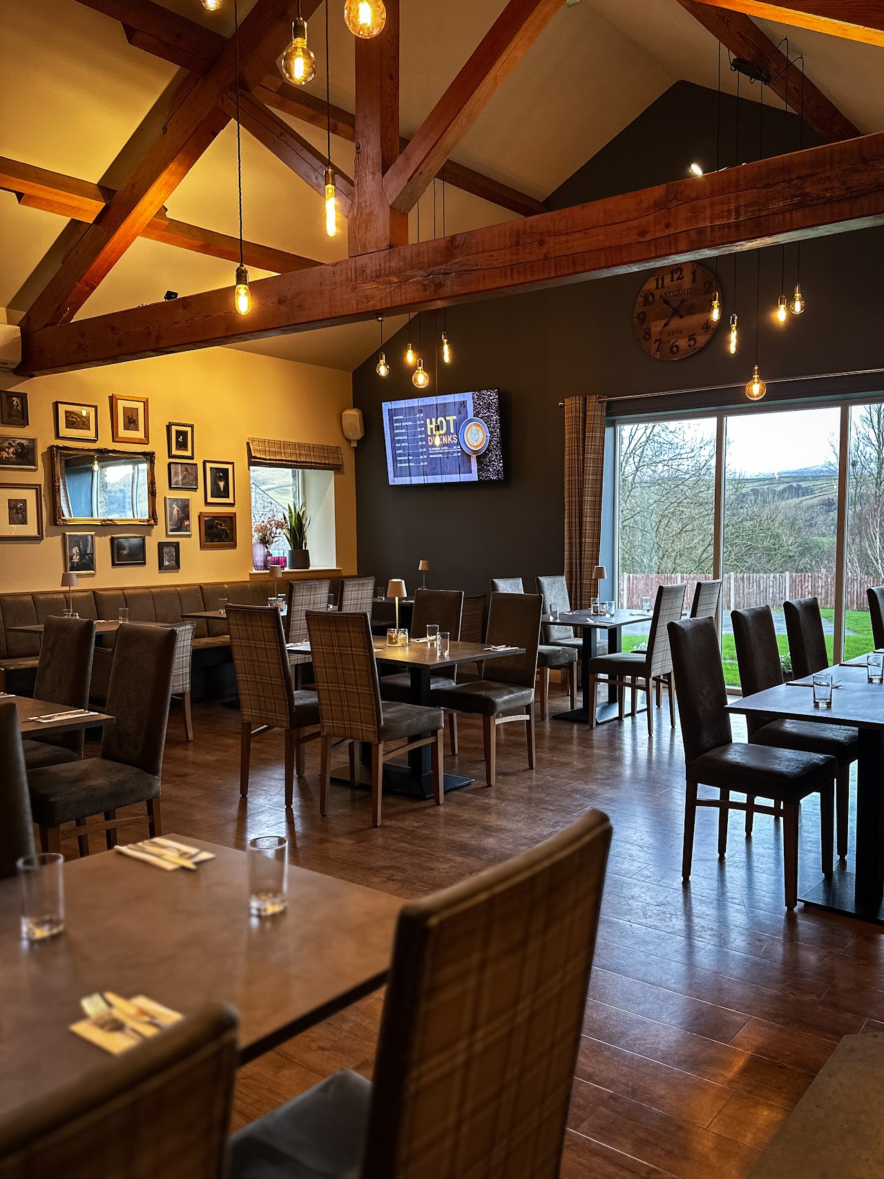 Knights Table Cafe